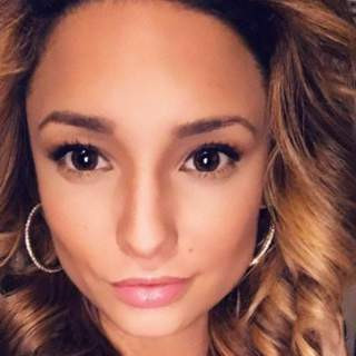Escort caliente busca follar en España